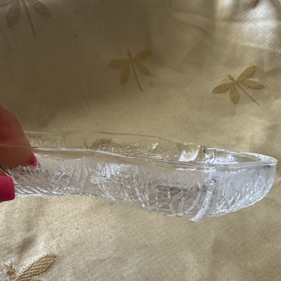Vintage Hazel Atlas Clear Textured Leaf Design Divided Nut / Candy / Relish Dish - Picture 3 of 7